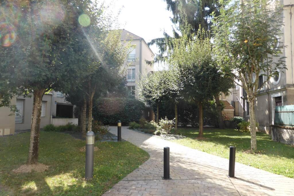 Le Cyrius Appartement Chalon-sur-Saône Buitenkant foto