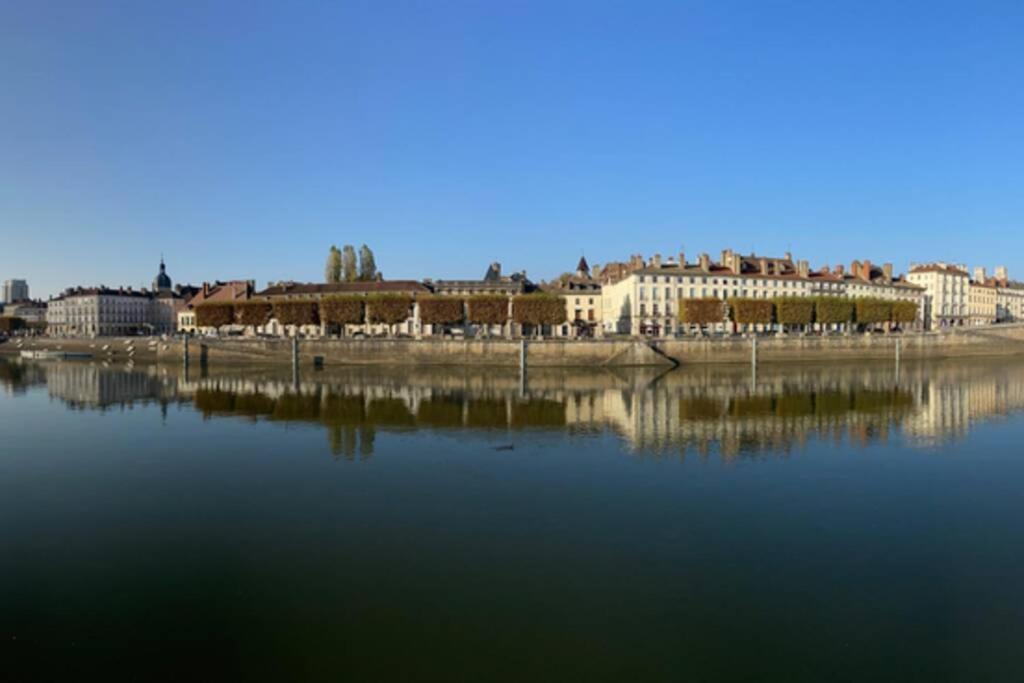 Le Cyrius Appartement Chalon-sur-Saône Buitenkant foto